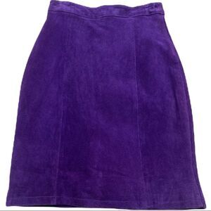 Global Identity G-III Purple Suede Skirt 7/8